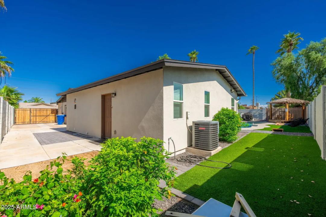 Real Estate Picture 26