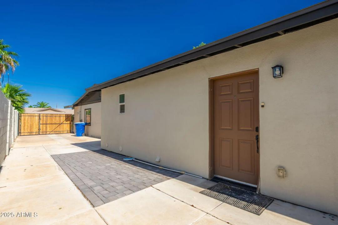 Real Estate Picture 27