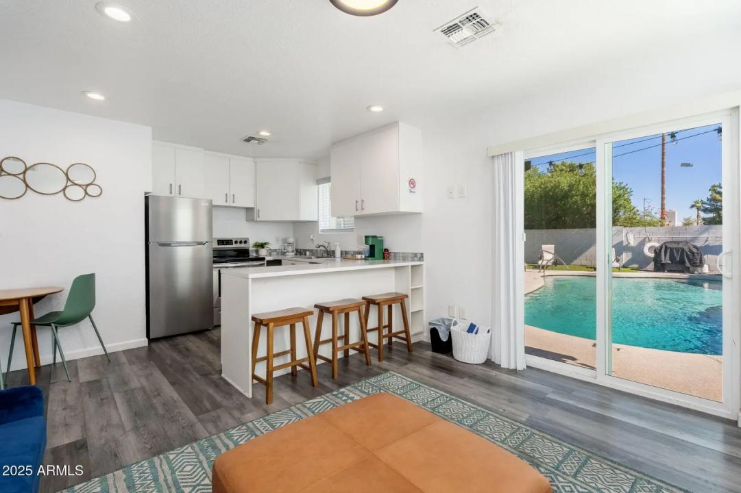 Real Estate Picture 28