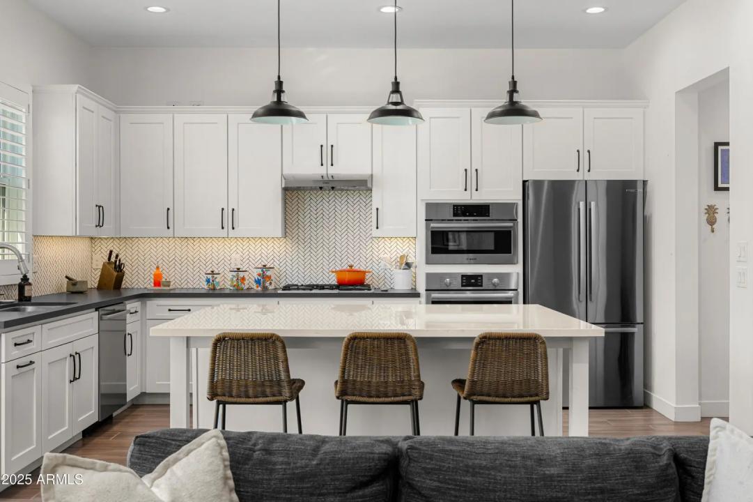 Real Estate Picture 5