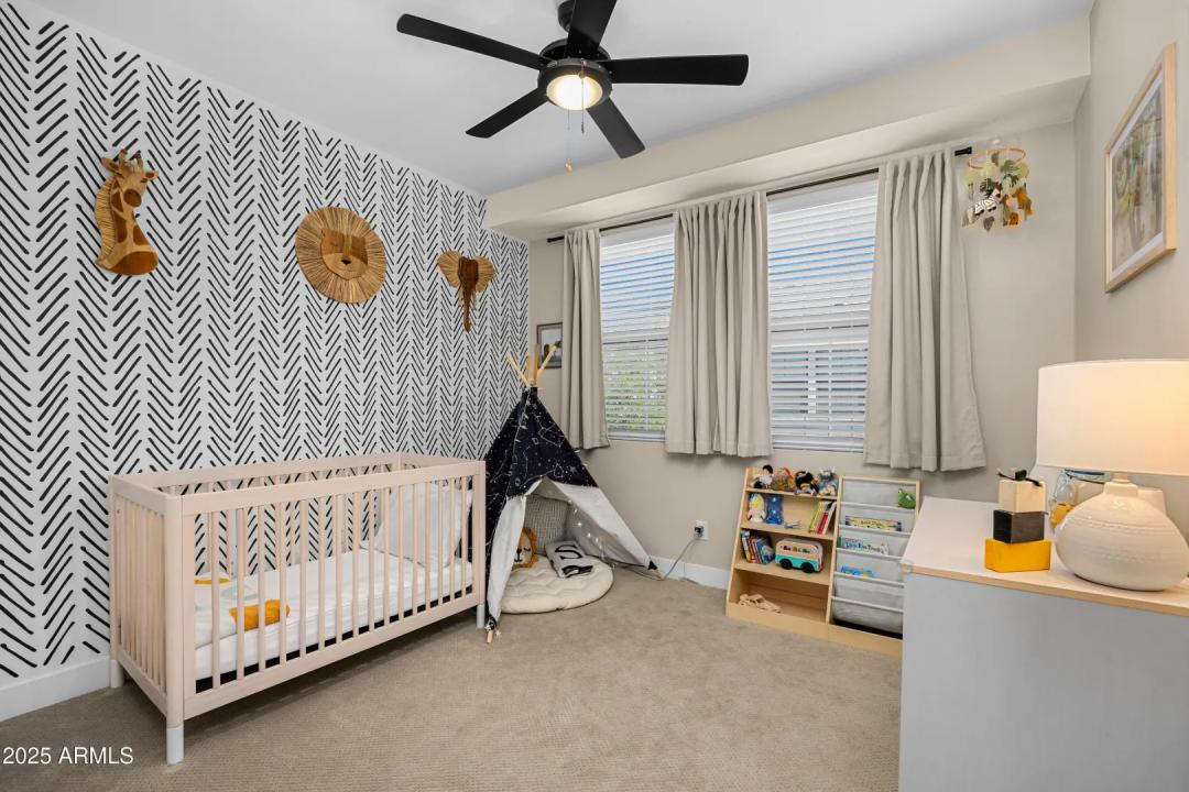 Real Estate Picture 17