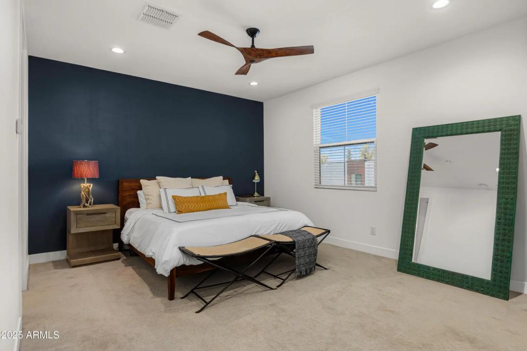 Real Estate Picture 11
