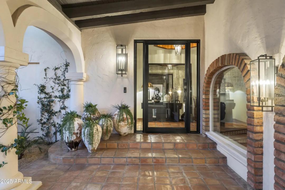 Real Estate Picture 18