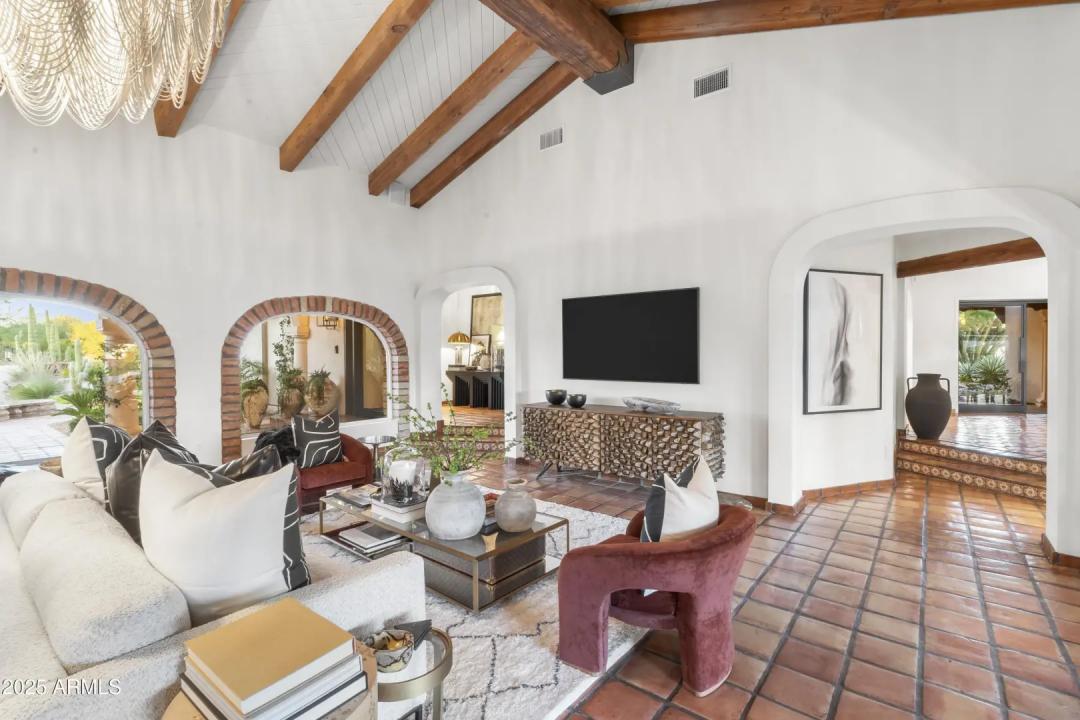 Real Estate Picture 25