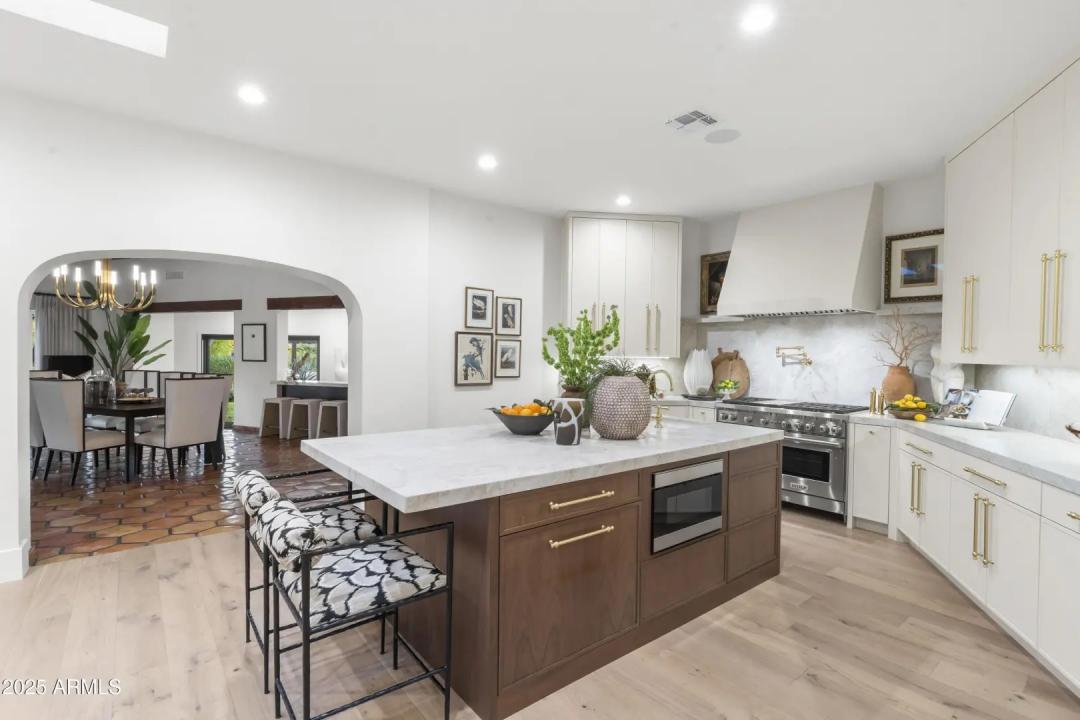 Real Estate Picture 32