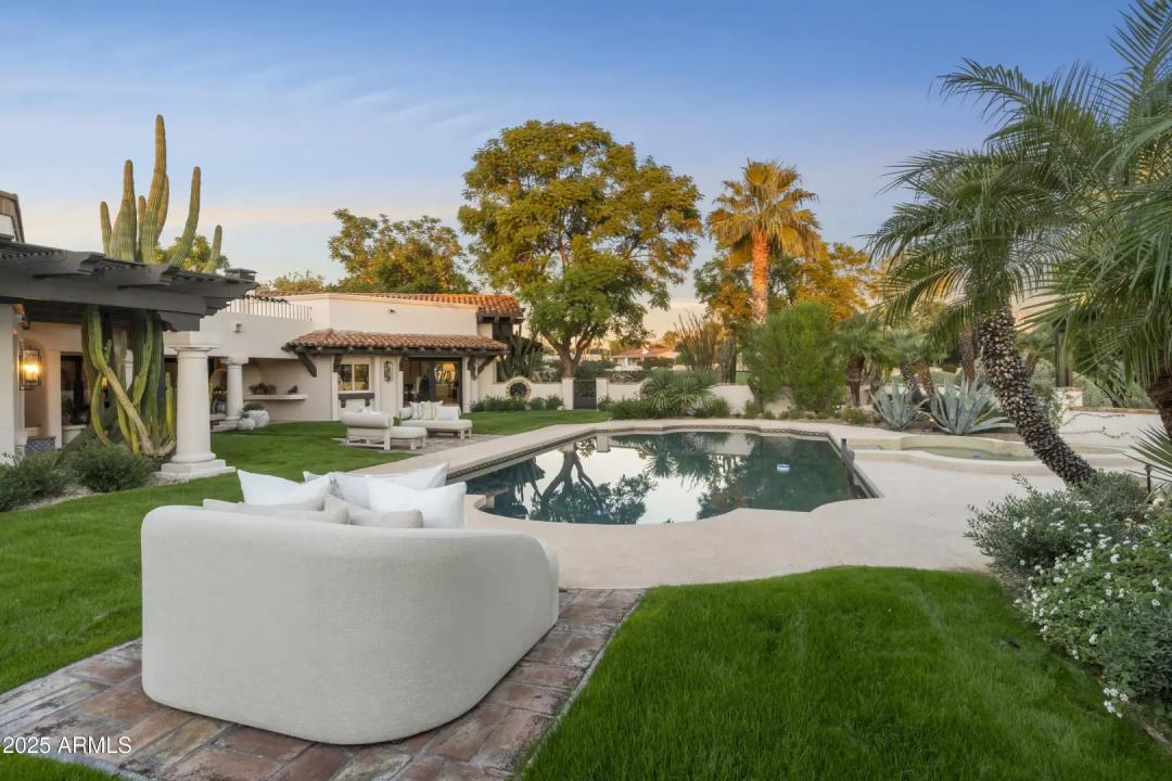 Real Estate Picture 98