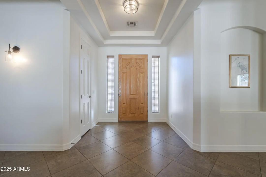 Real Estate Picture 5