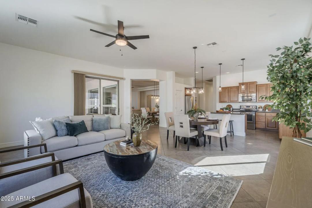 Real Estate Picture 16