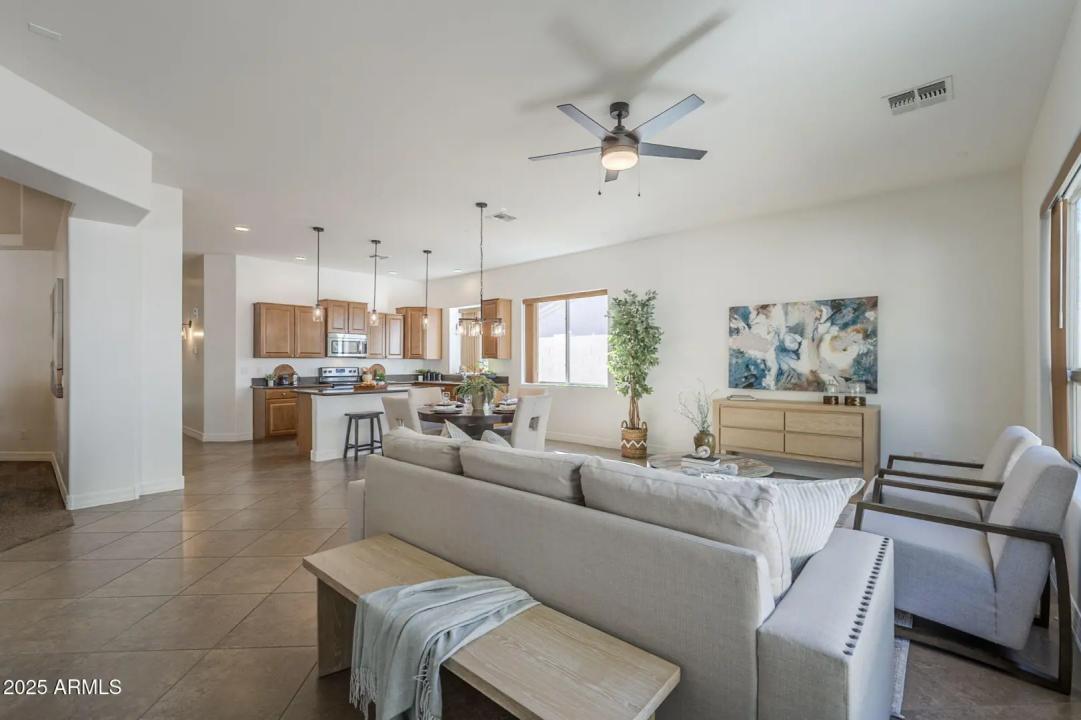 Real Estate Picture 17