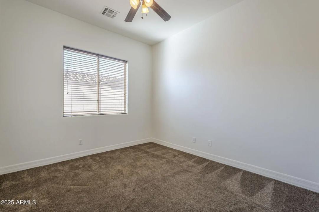 Real Estate Picture 34