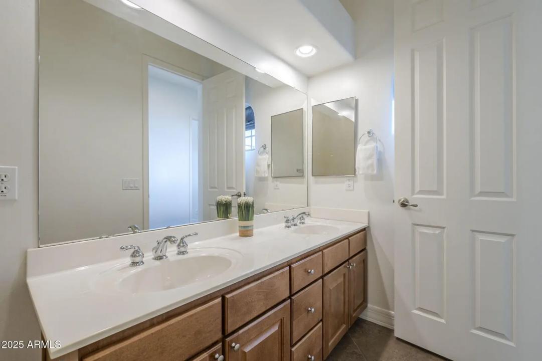 Real Estate Picture 38