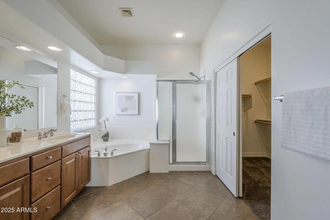 Real Estate Picture 27