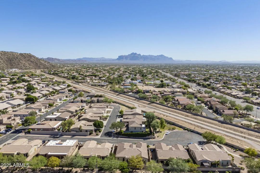 Real Estate Picture 52