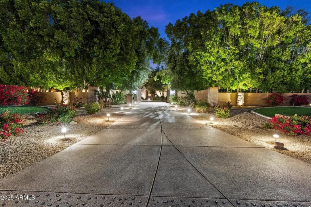Real Estate Picture 4