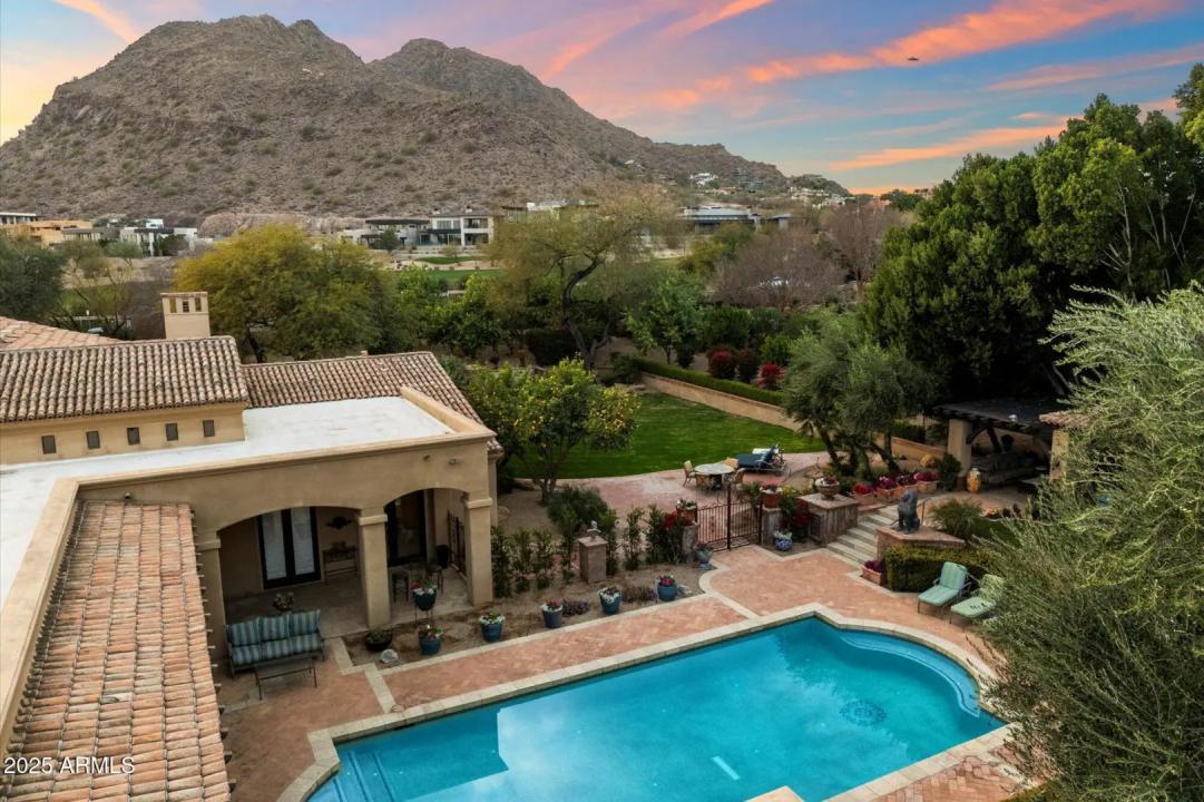 Real Estate Picture 5