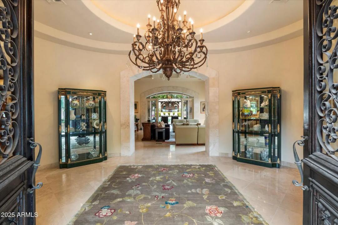 Real Estate Picture 10