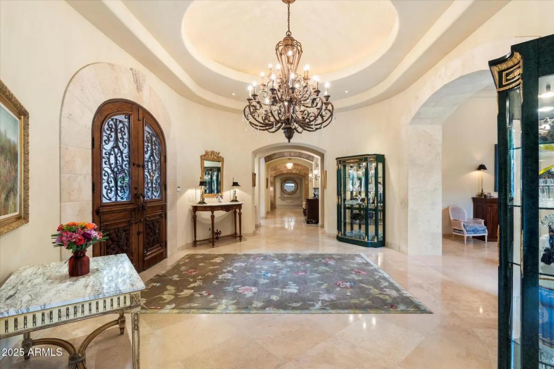 Real Estate Picture 12