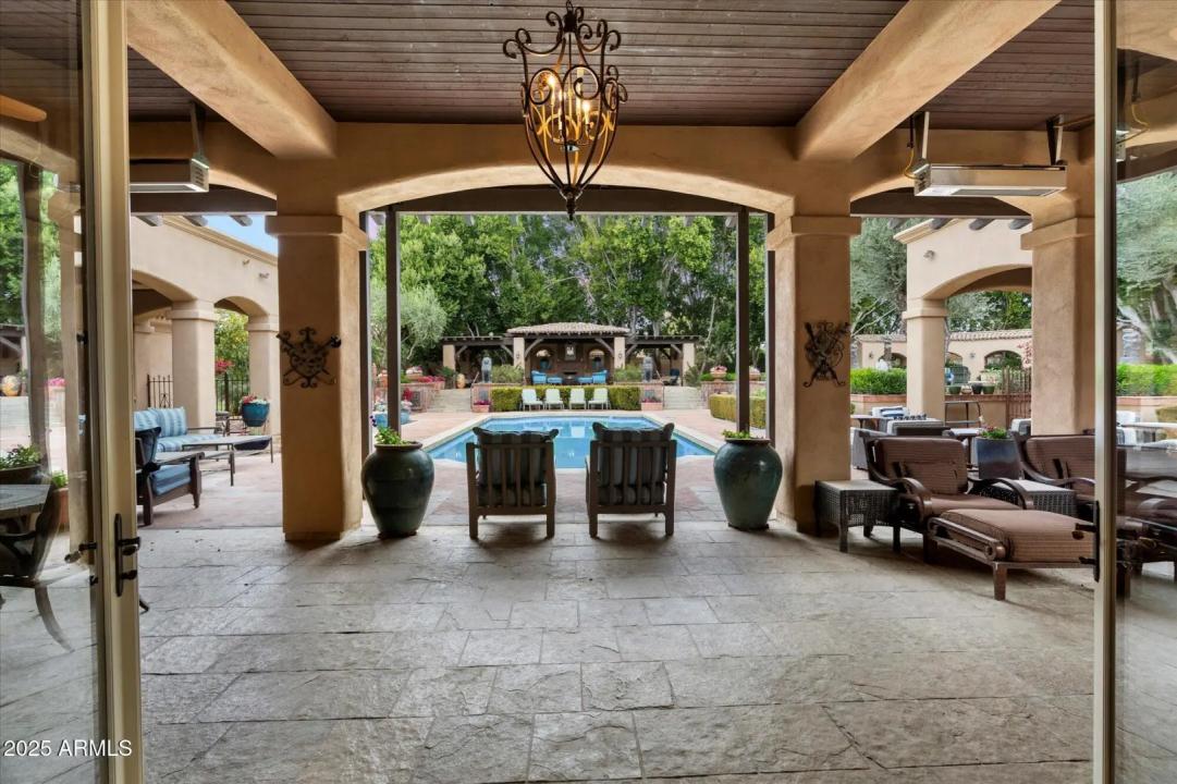 Real Estate Picture 16
