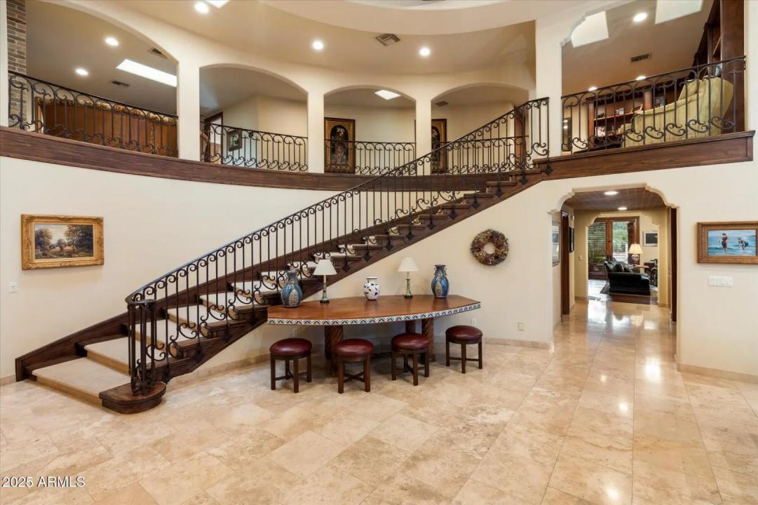 Real Estate Picture 23