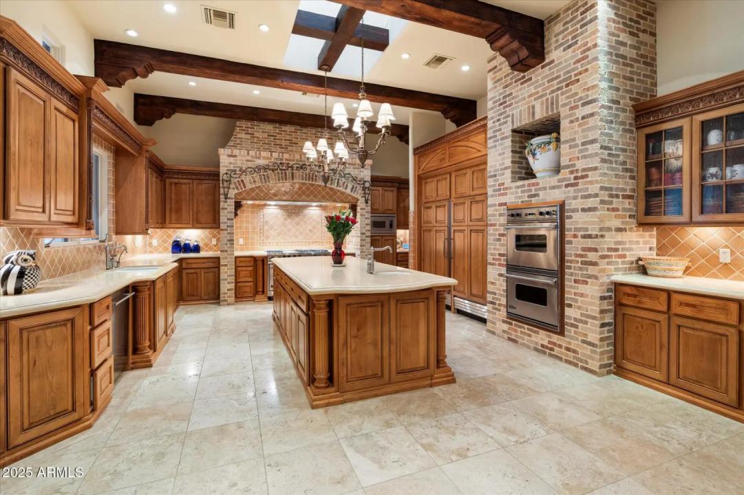 Real Estate Picture 29