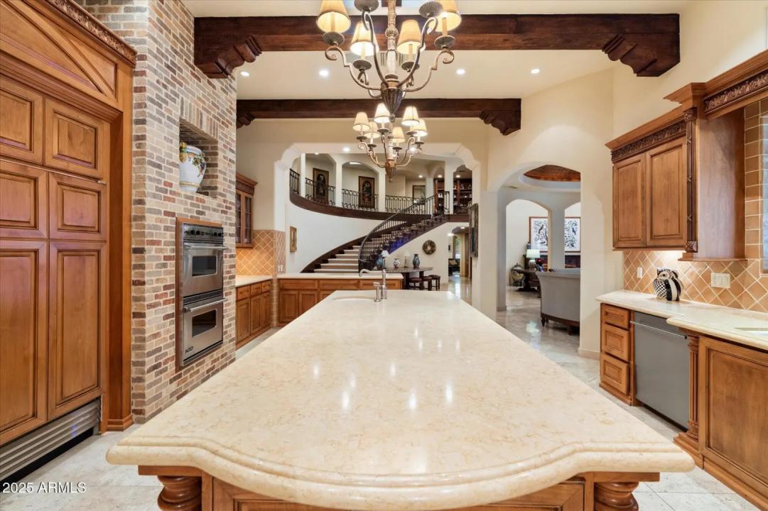 Real Estate Picture 30