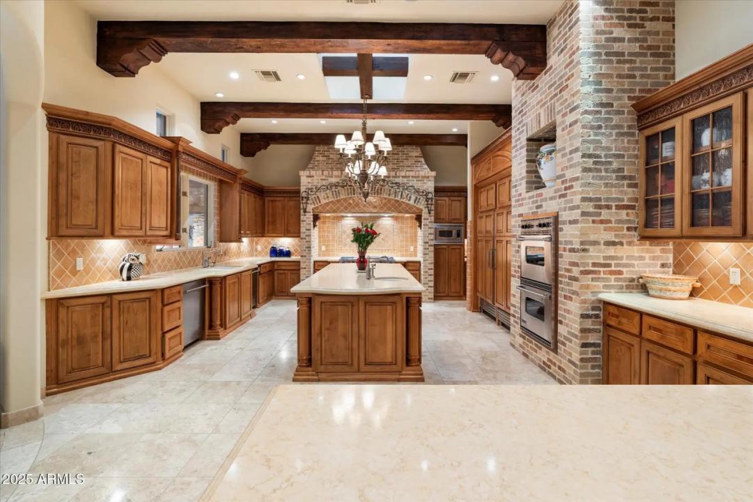 Real Estate Picture 32