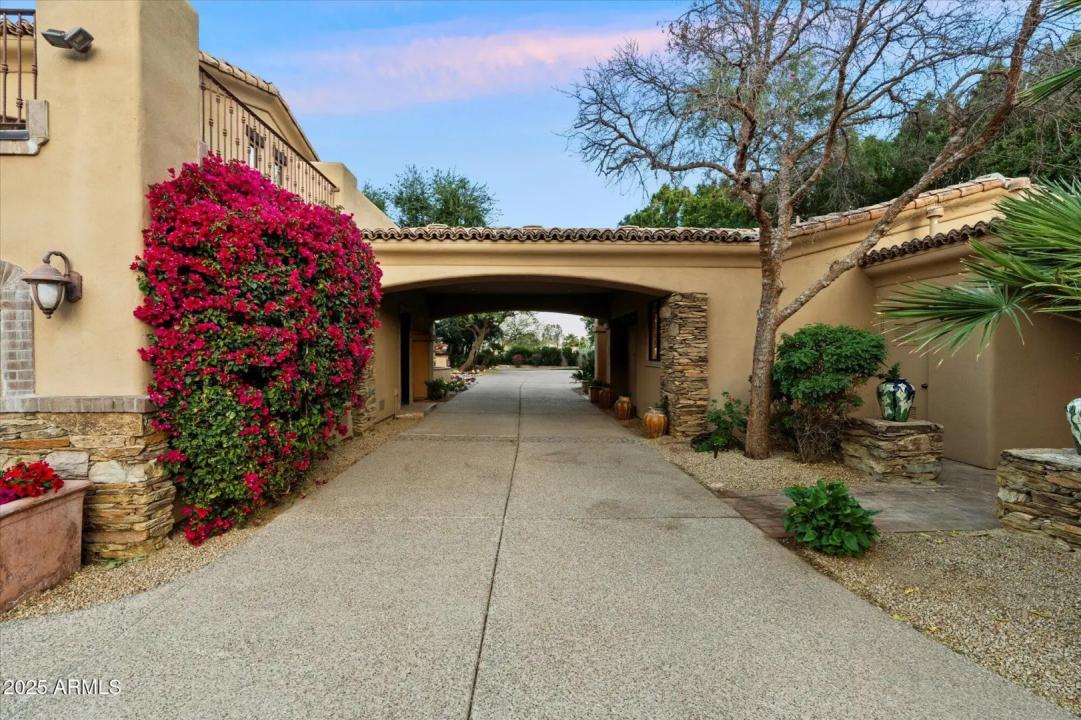 Real Estate Picture 90