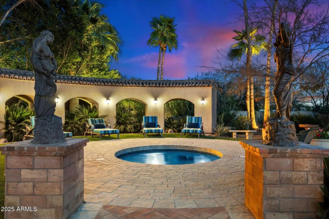 Real Estate Picture 102
