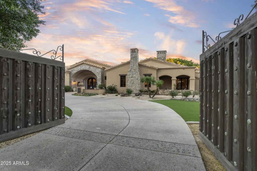 Real Estate Picture 3