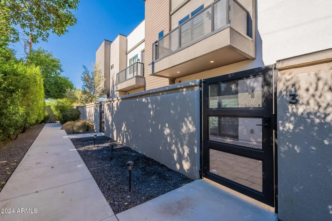 Real Estate Picture 1