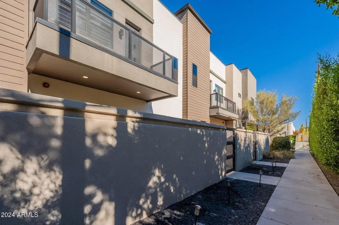 Real Estate Picture 2