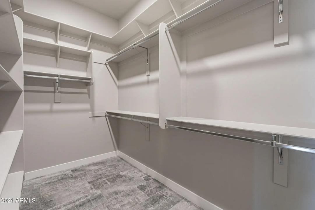 Real Estate Picture 22