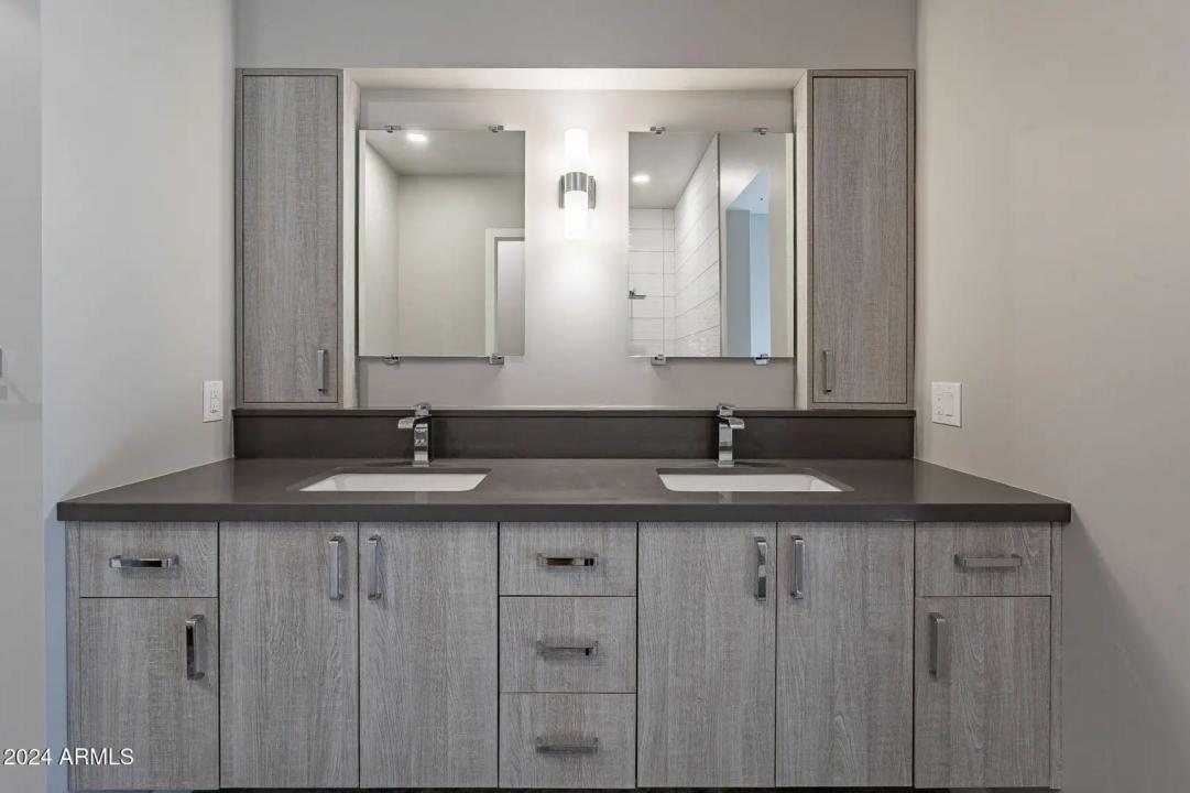 Real Estate Picture 23