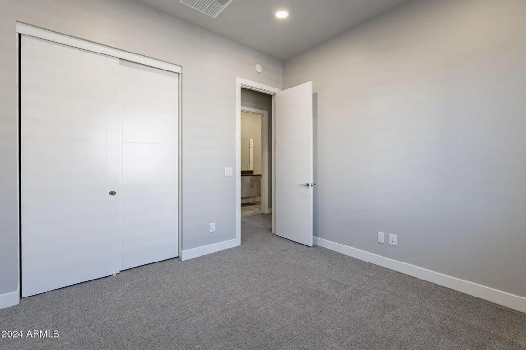 Real Estate Picture 25