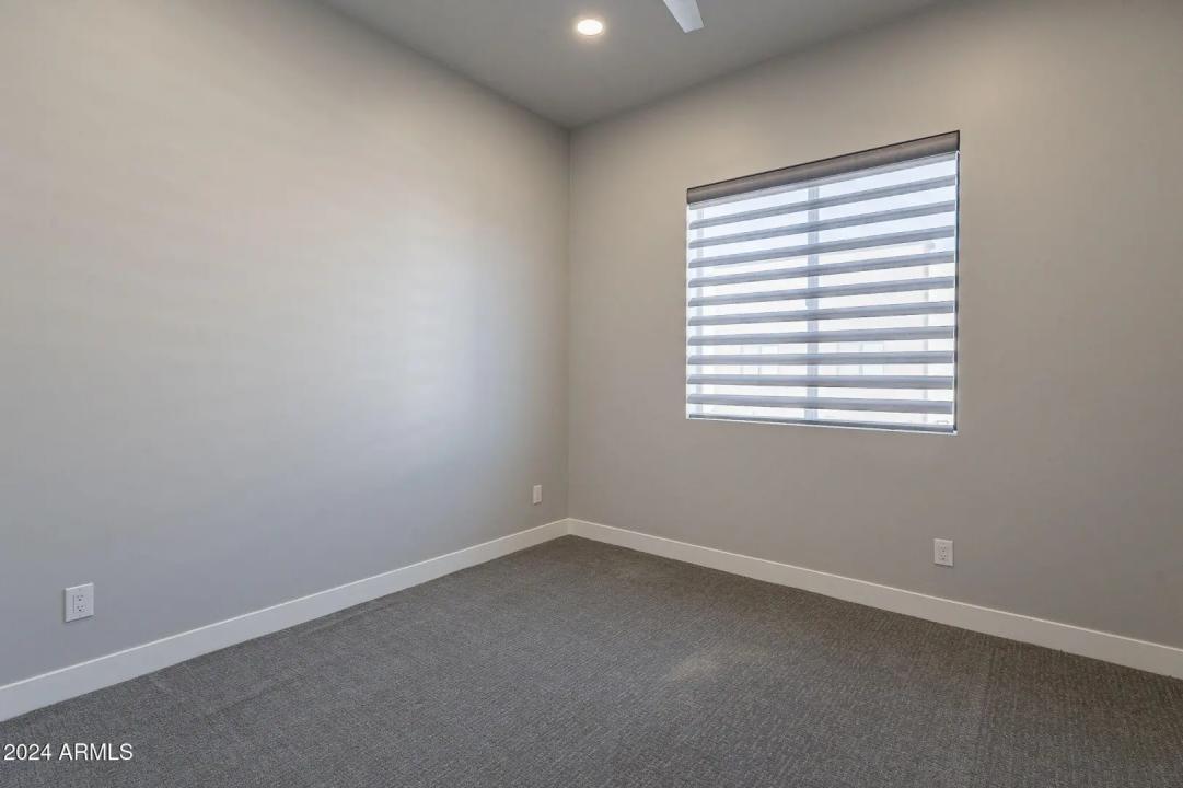 Real Estate Picture 27