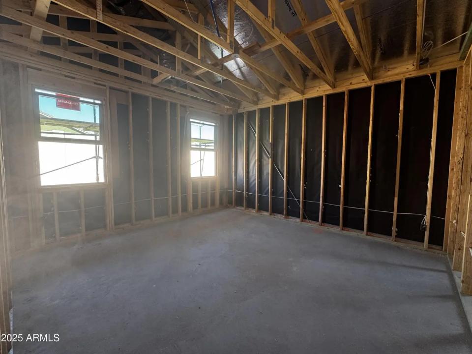 Real Estate Picture 5