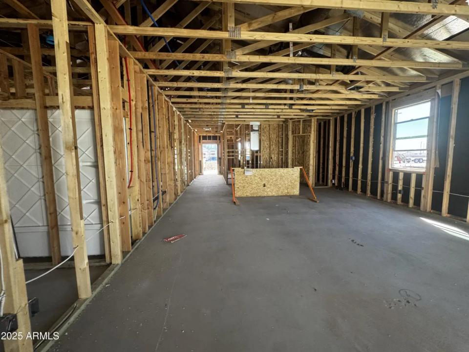 Real Estate Picture 8