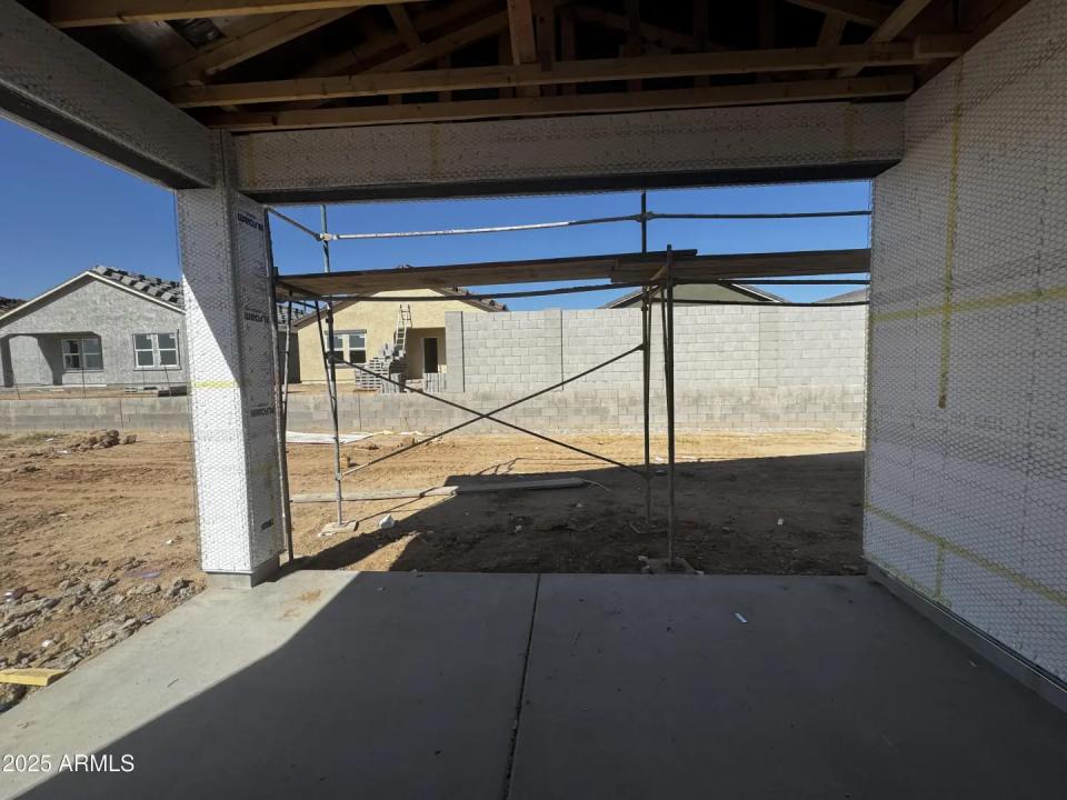 Real Estate Picture 9