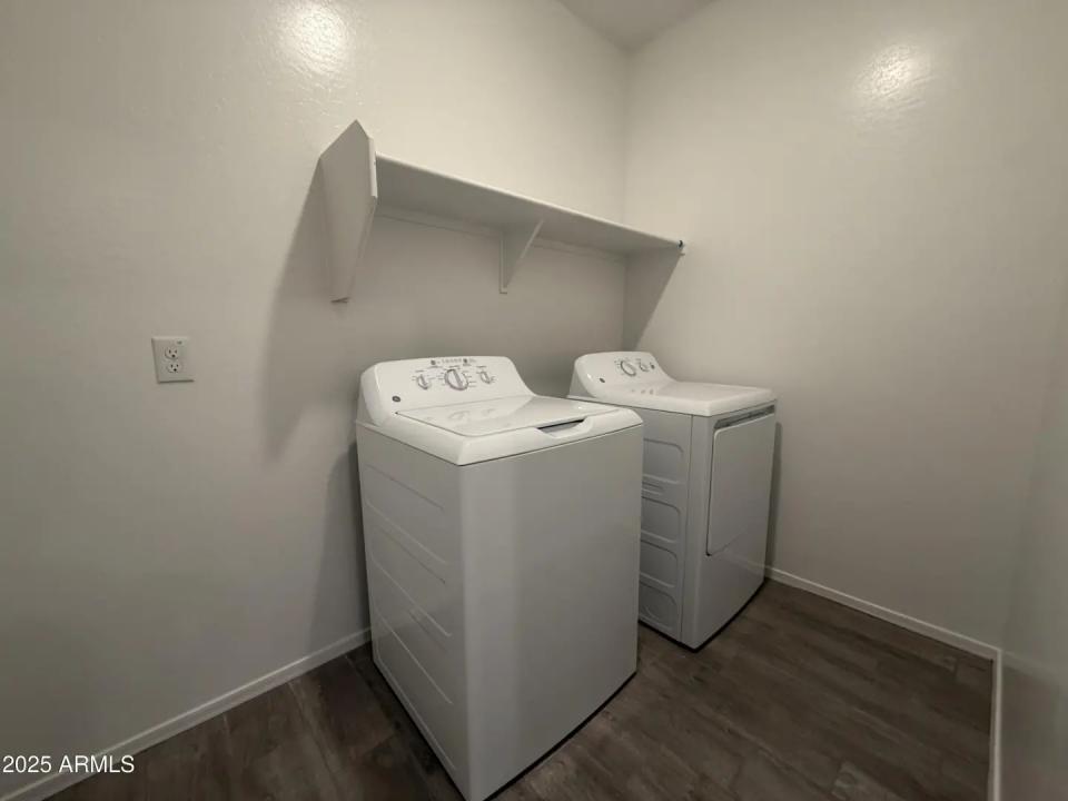 Real Estate Picture 12