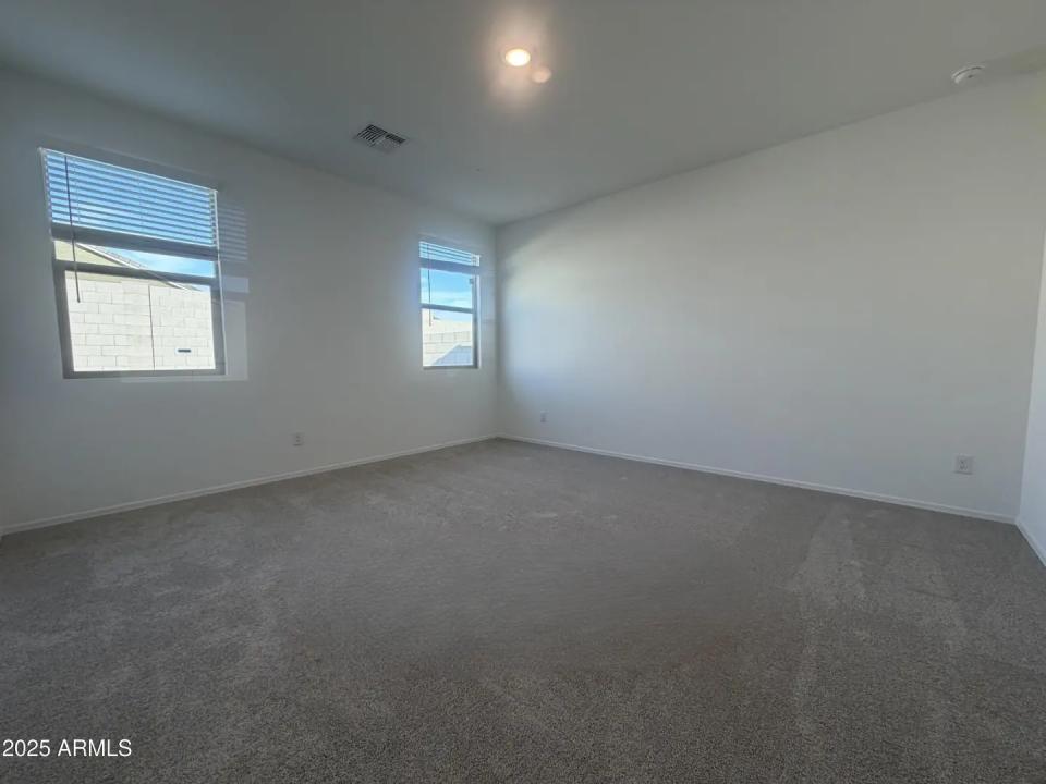 Real Estate Picture 20