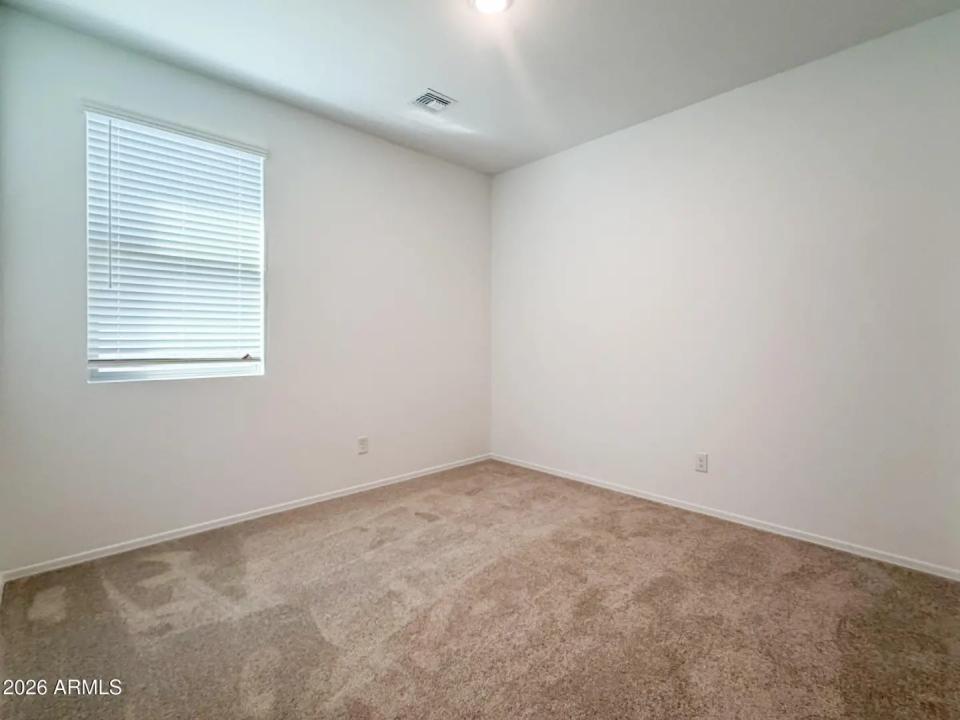 Real Estate Picture 6