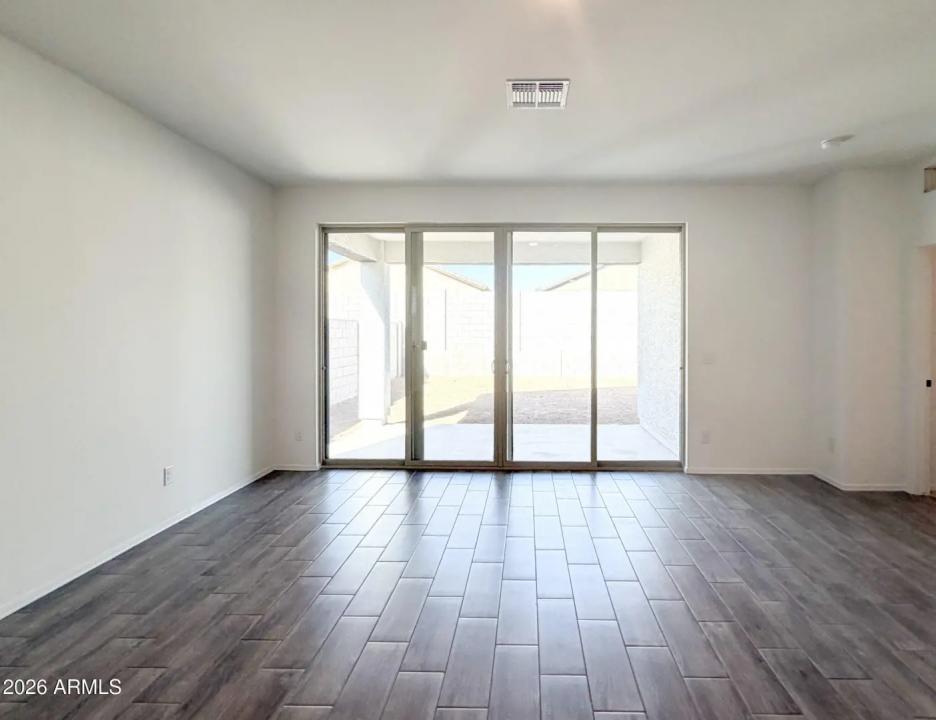 Real Estate Picture 15