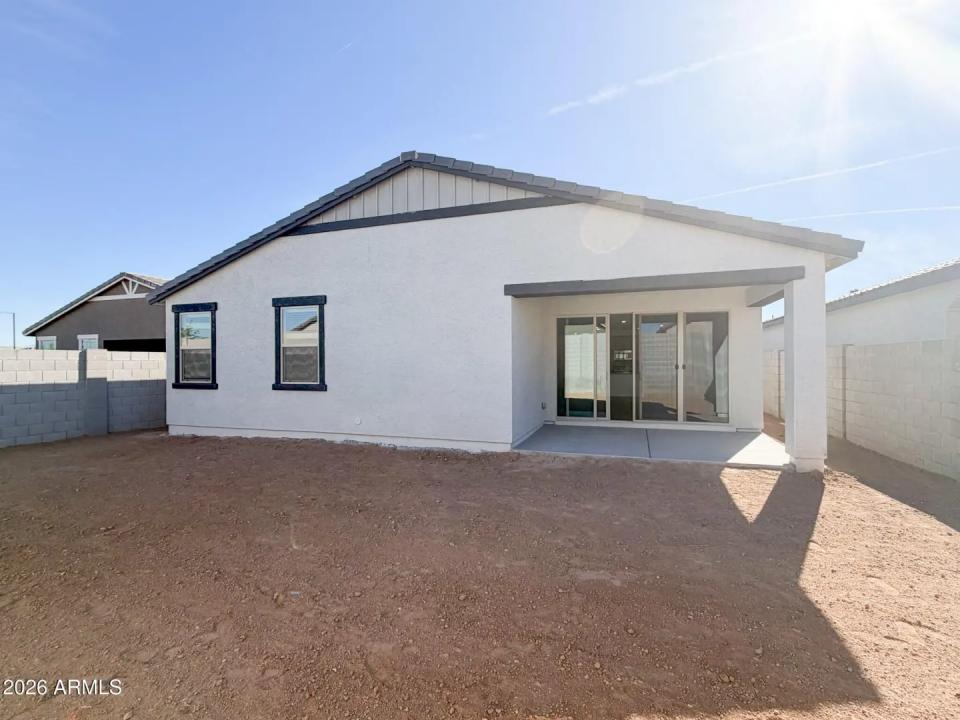 Real Estate Picture 20