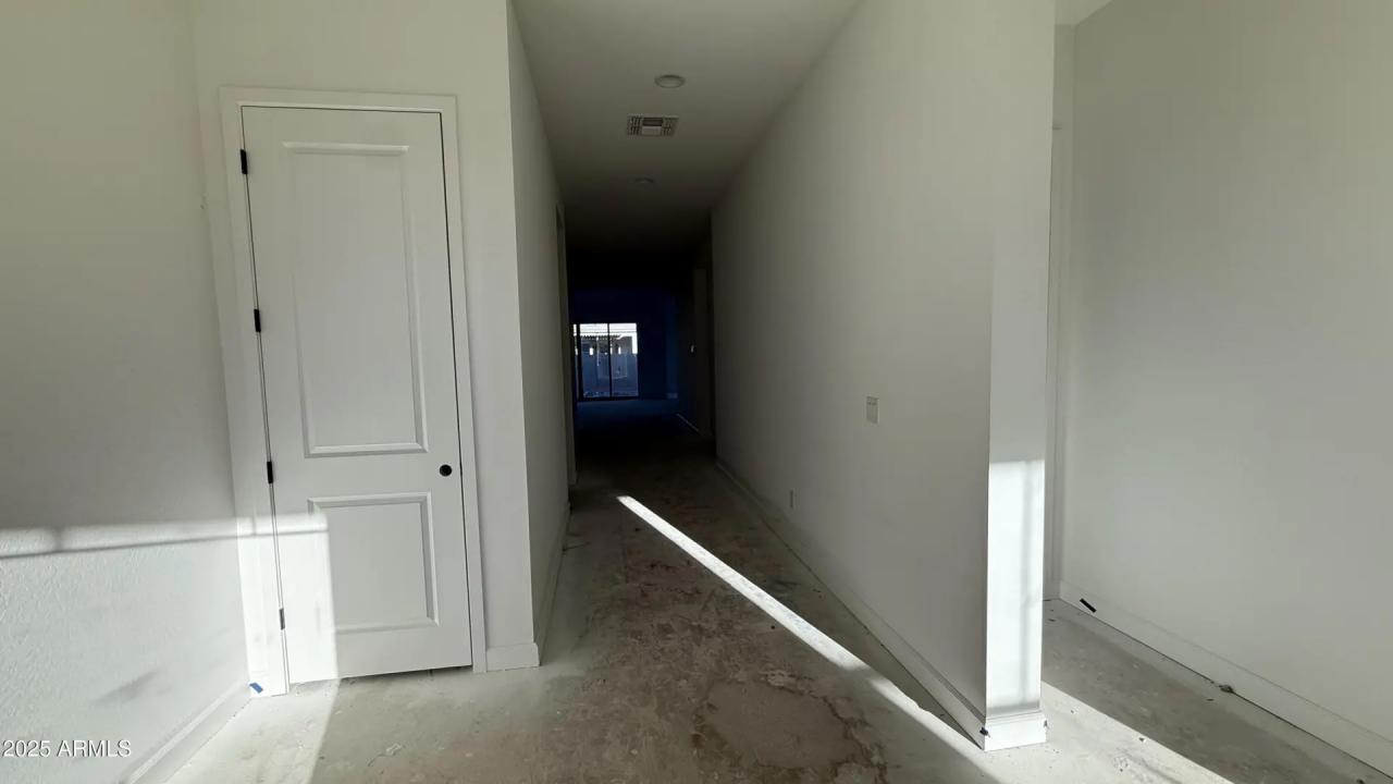 Real Estate Picture 3