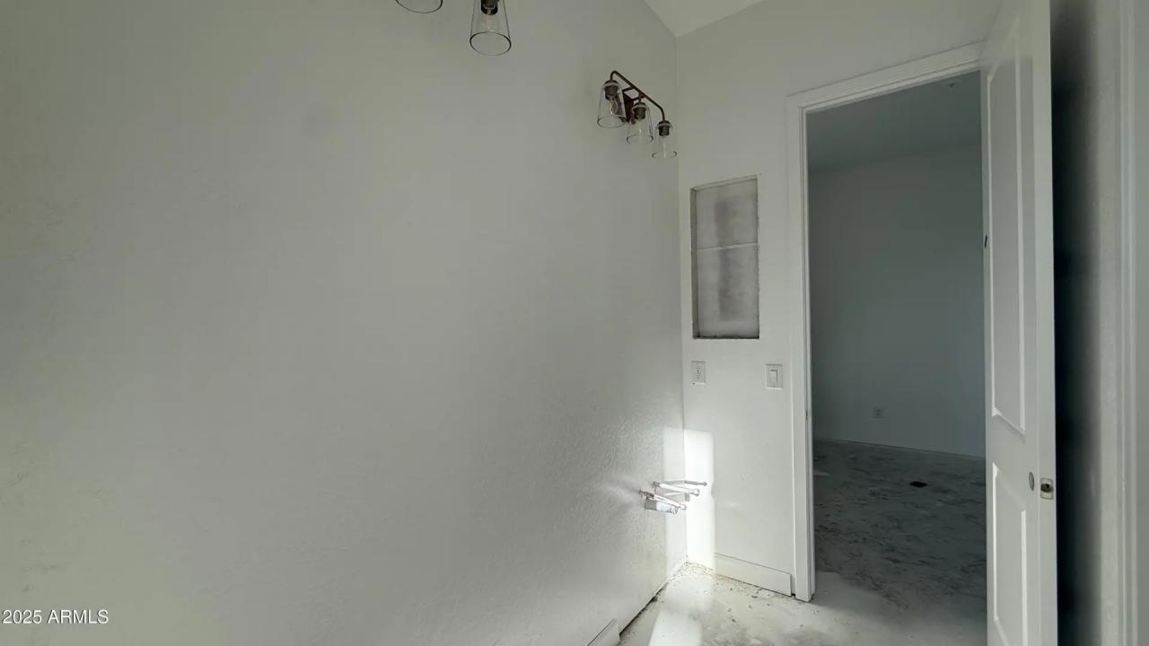 Real Estate Picture 6