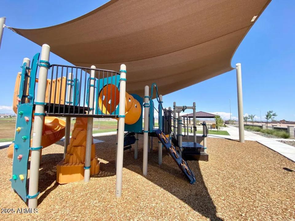 Real Estate Picture 31
