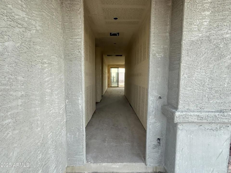 Real Estate Picture 3