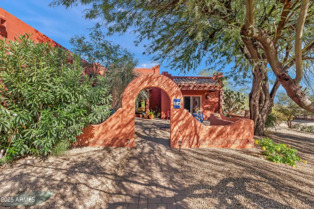 Real Estate Picture 6