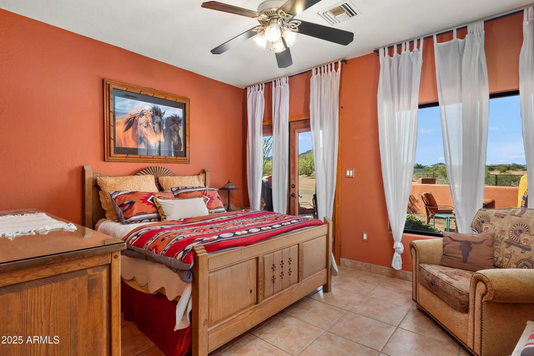Real Estate Picture 24