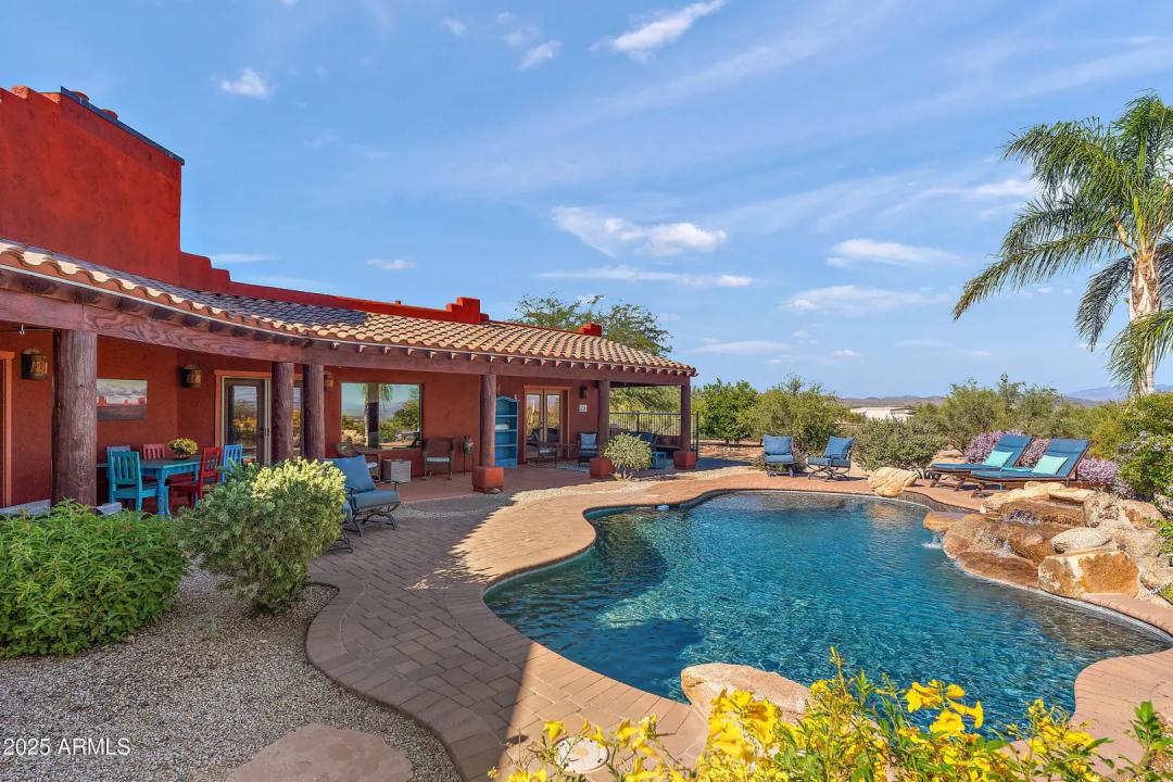 Real Estate Picture 2